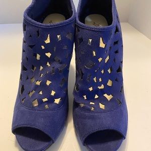 Lela Rose laser cut high heel booties. Size 8